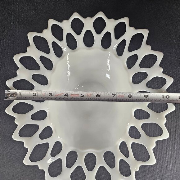 MCM Stunning Westmoreland Doric Open Lace Edge Milk Glass Oval Bowl/Fruit Bowl - Picture 10 of 11